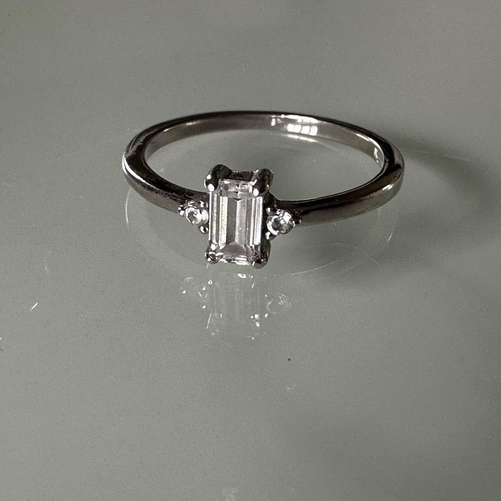 Sterling silver ring size 5